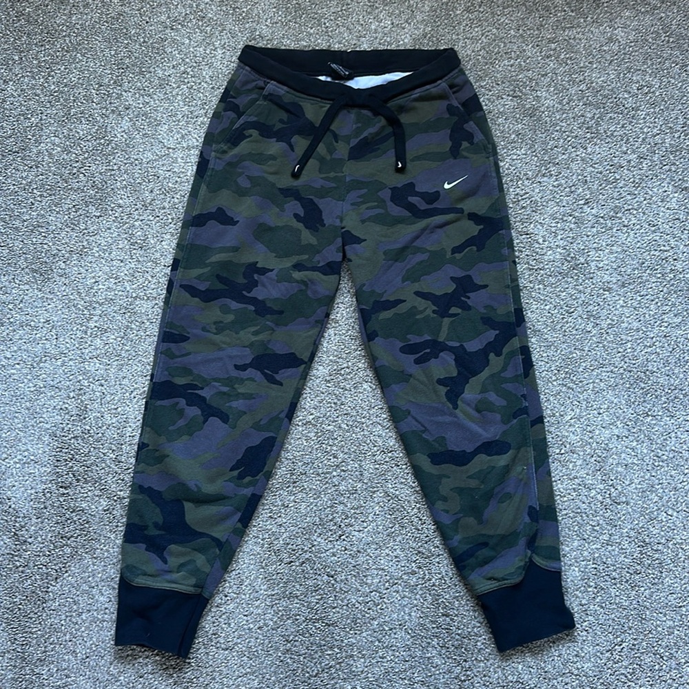 Nike camo joggers. Size small.
